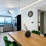 Rhodes Center Luxury #1 Apartment