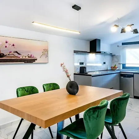 Rhodes Center Luxury #1 Apartamento