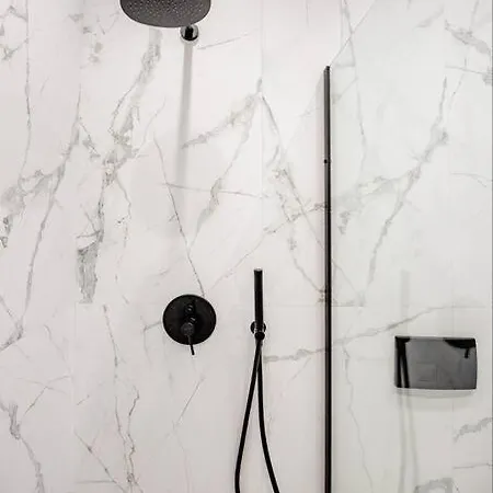 Rhodes Center Luxury #1 شقة